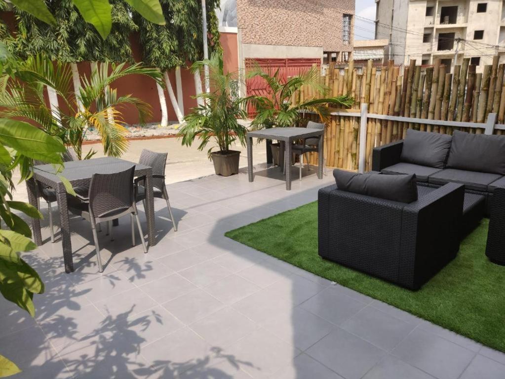 La Maison De Kouadio Abidjan Kültér fotó